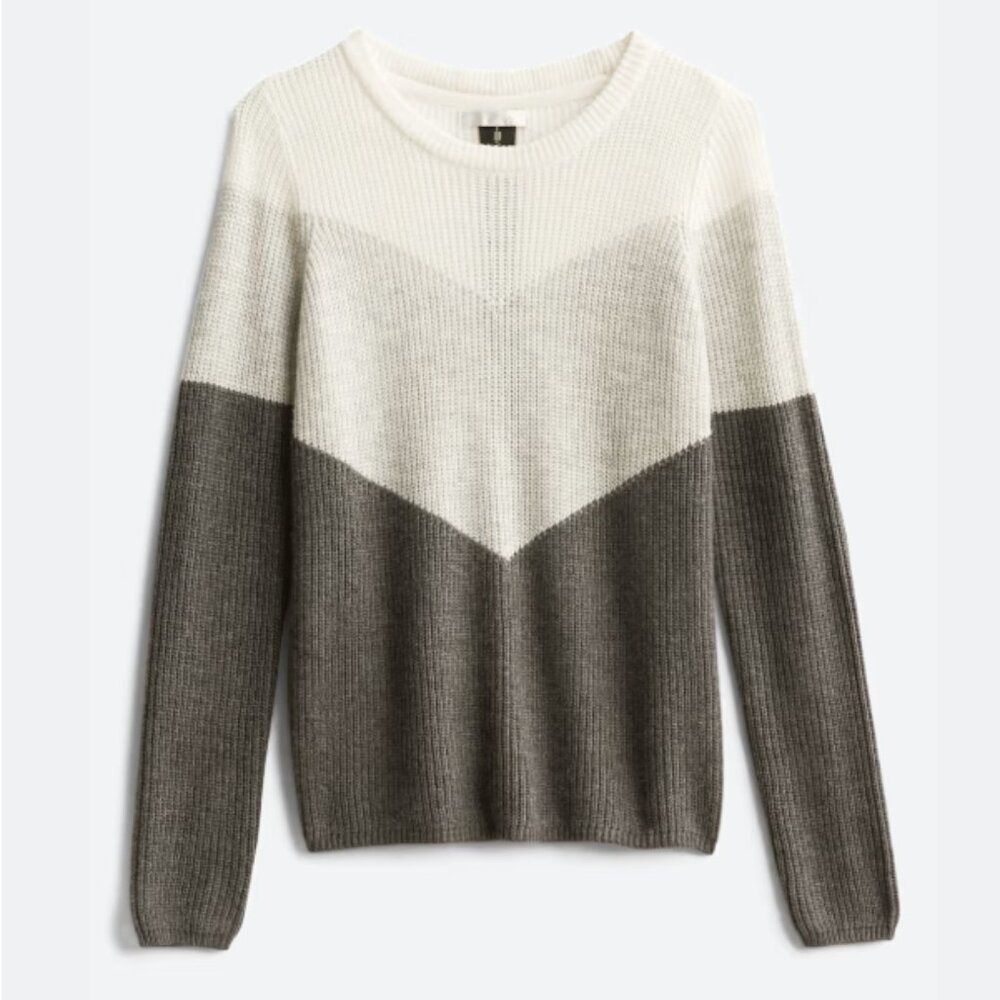 Design History Carrie Zipper Back Sweater